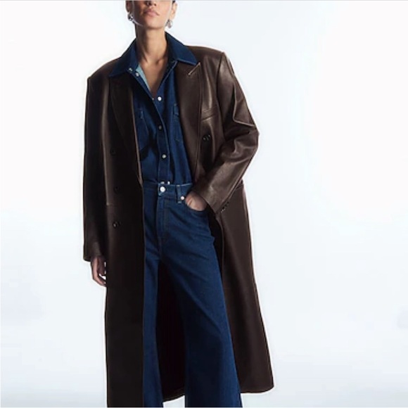 LIKE NEW - COS Denim shirt (Women-Size36). - Picture 3 of 5